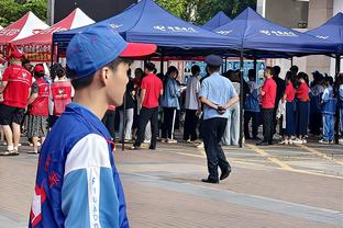 比塞克：客场面对本菲卡连扳三球棒极了，这是一个很棒的生日